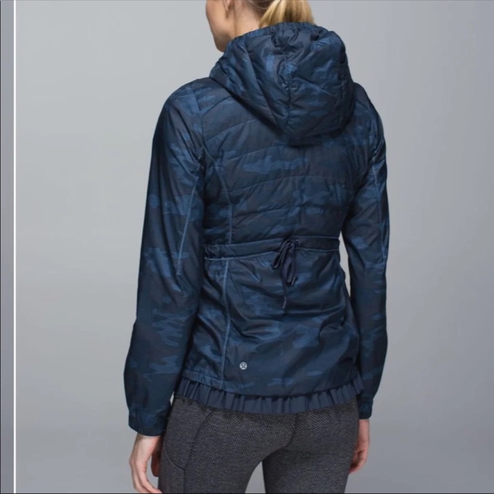 Lululemon Spring Fling Jacket Camo Oil Slick Blue - Picture 7 of 8
